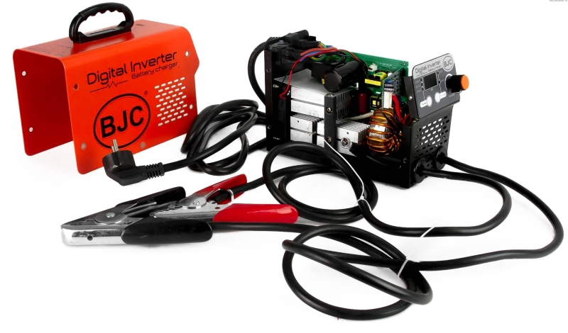 prostownik-inwertorowy-z-rozruchem-bc-400 (8).jpg