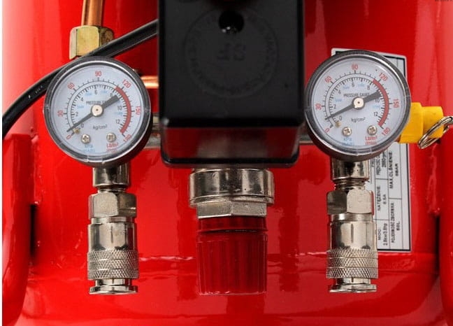 Kompresor olejowy KRAFT&DELE 50L KD401 (8).jpg
