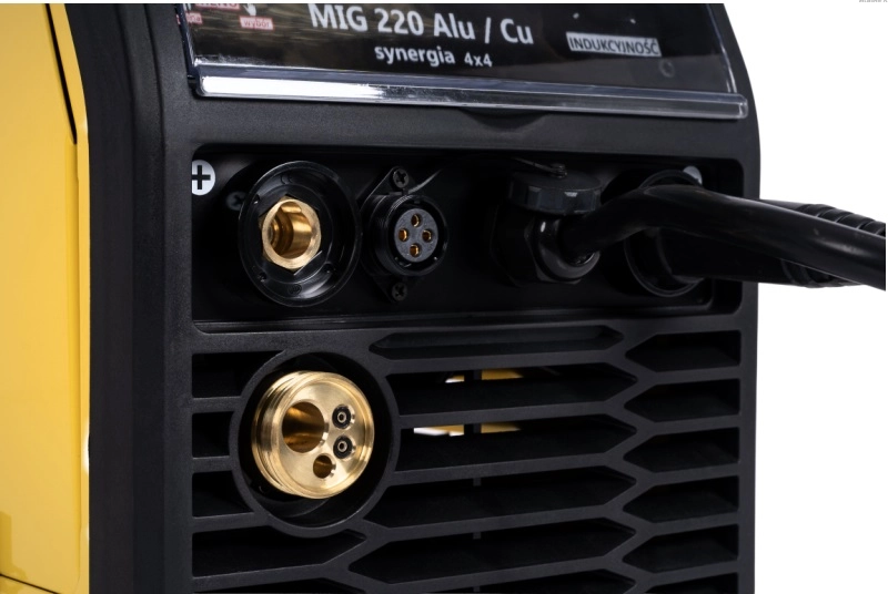 mig-220-alucu-synergia-4x4 (2).jpg